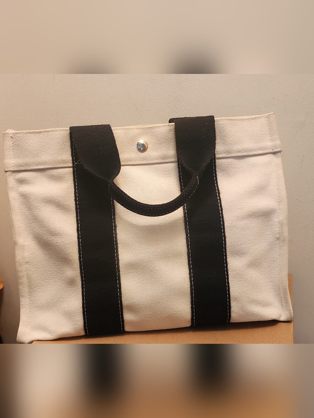 HERMES Bora Bora MM Canvas Cream/Black Hand Bag